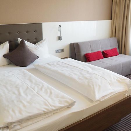 Hotel Fuchsen Кирххайм унтер Тек Екстериор снимка