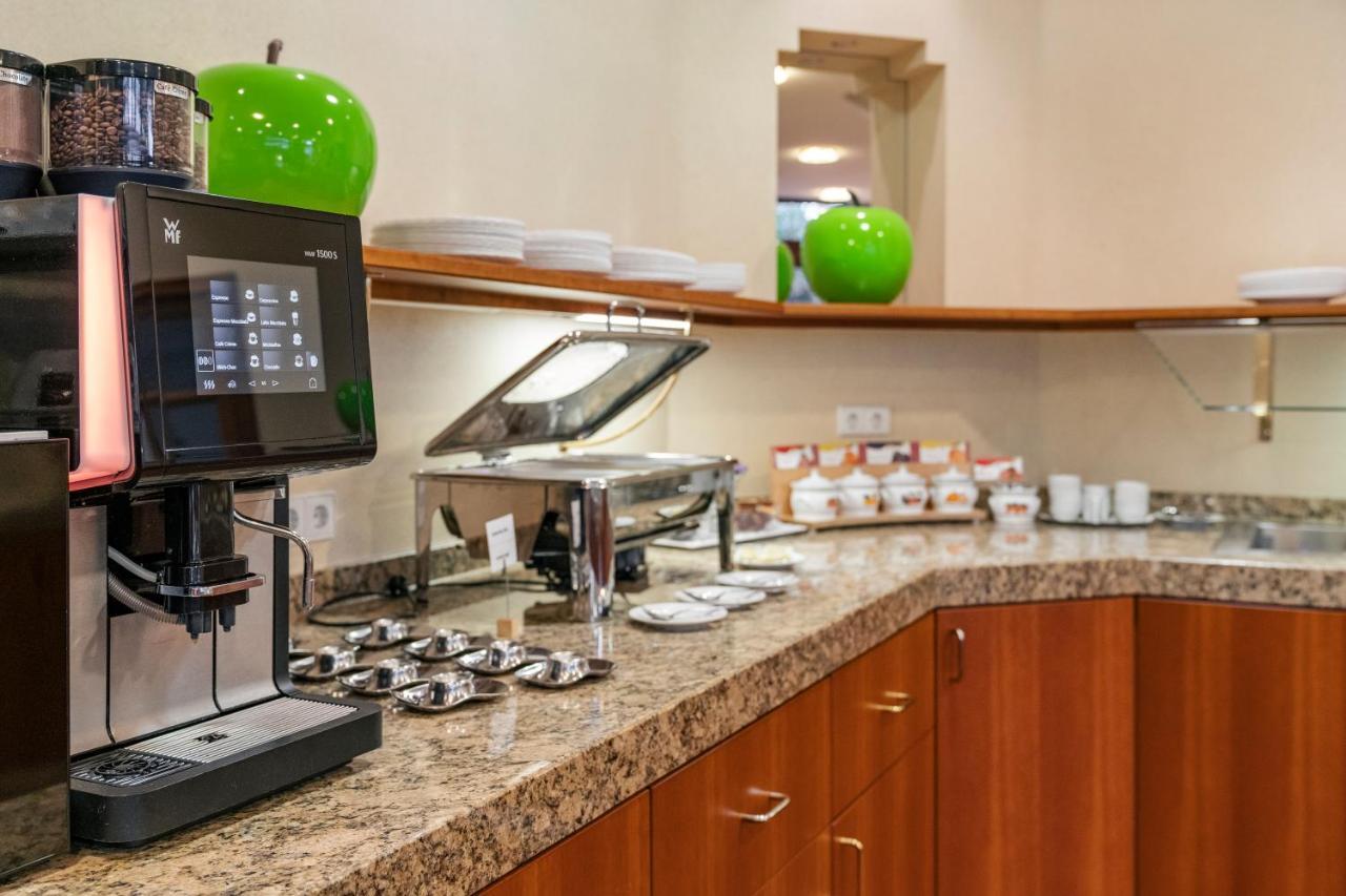 Hotel Fuchsen Кирххайм унтер Тек Екстериор снимка