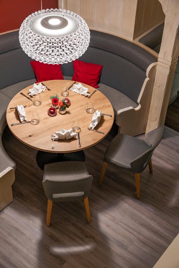 Hotel Fuchsen Кирххайм унтер Тек Екстериор снимка
