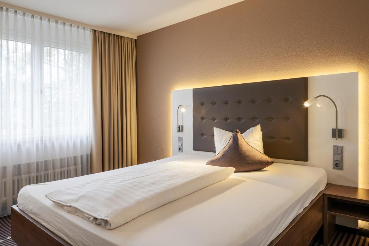 Hotel Fuchsen Кирххайм унтер Тек Екстериор снимка