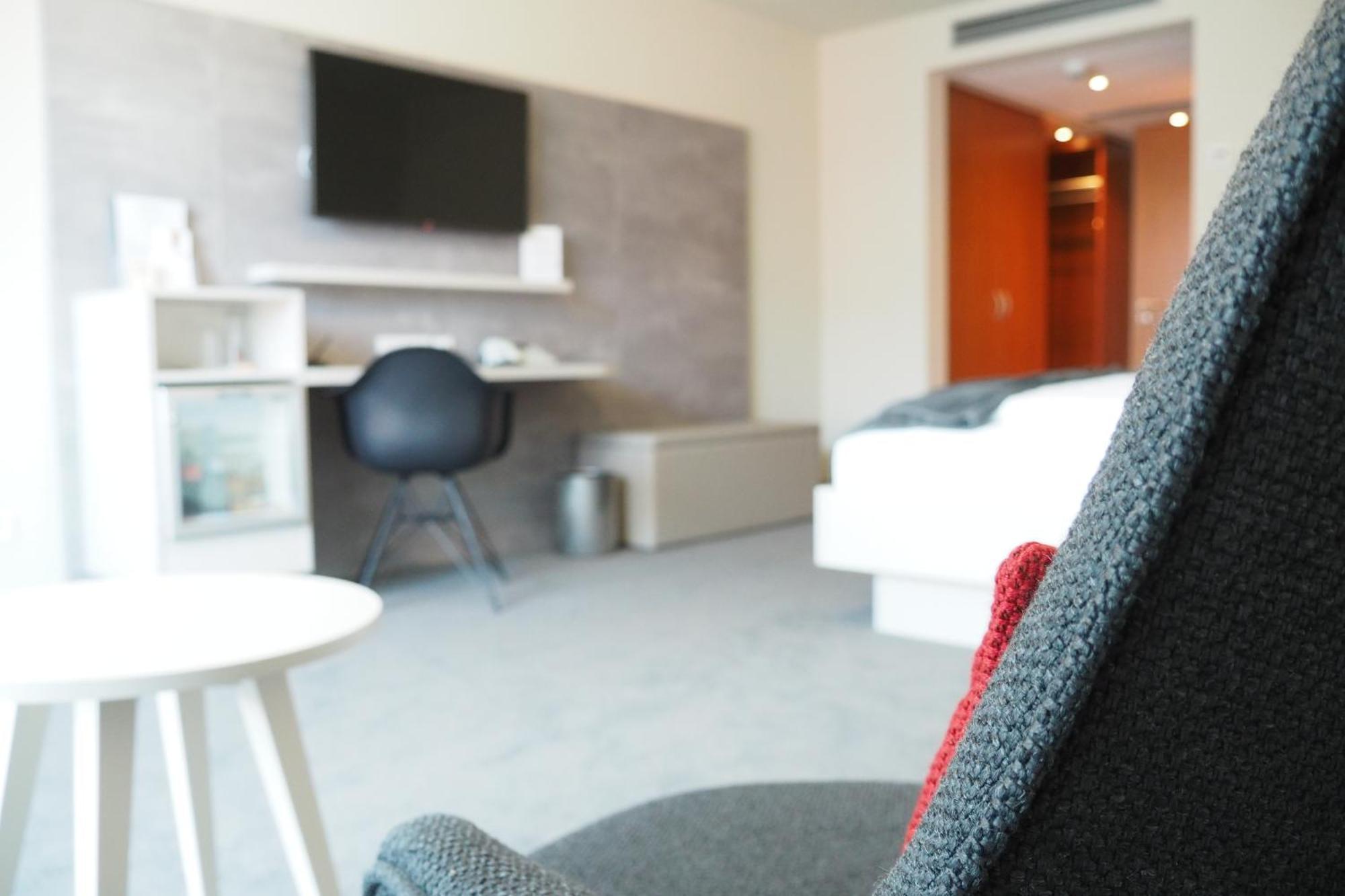 Hotel Fuchsen Кирххайм унтер Тек Екстериор снимка