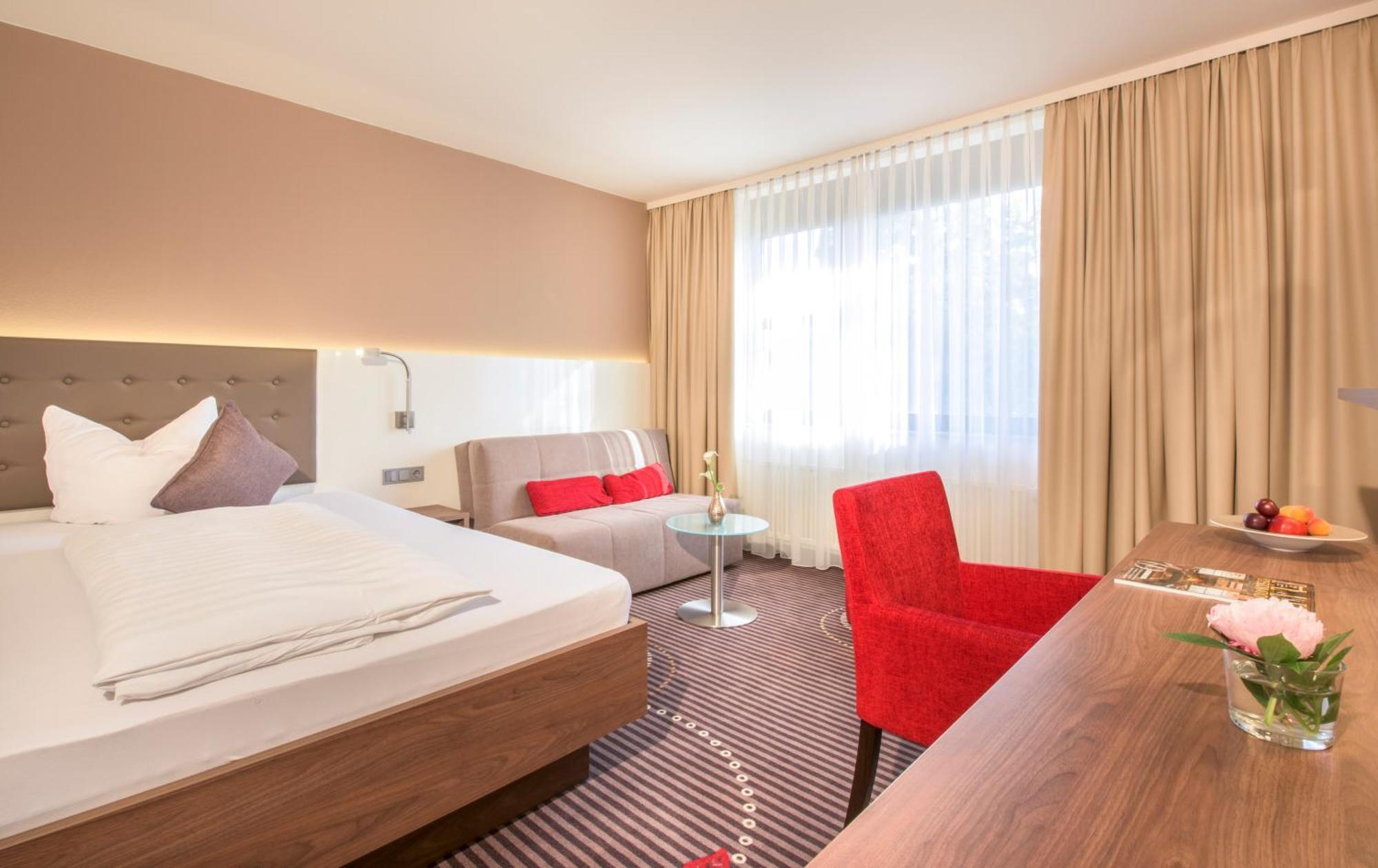 Hotel Fuchsen Кирххайм унтер Тек Екстериор снимка