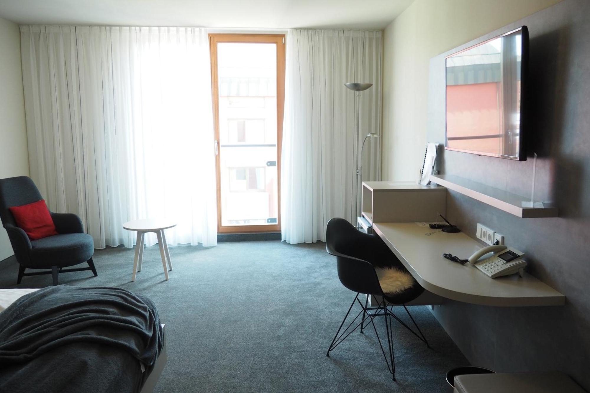Hotel Fuchsen Кирххайм унтер Тек Екстериор снимка