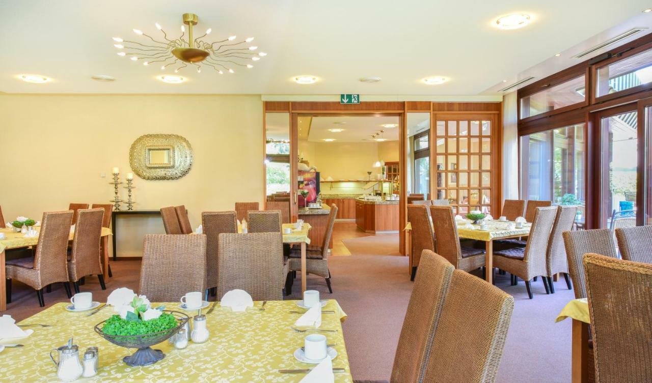 Hotel Fuchsen Кирххайм унтер Тек Екстериор снимка