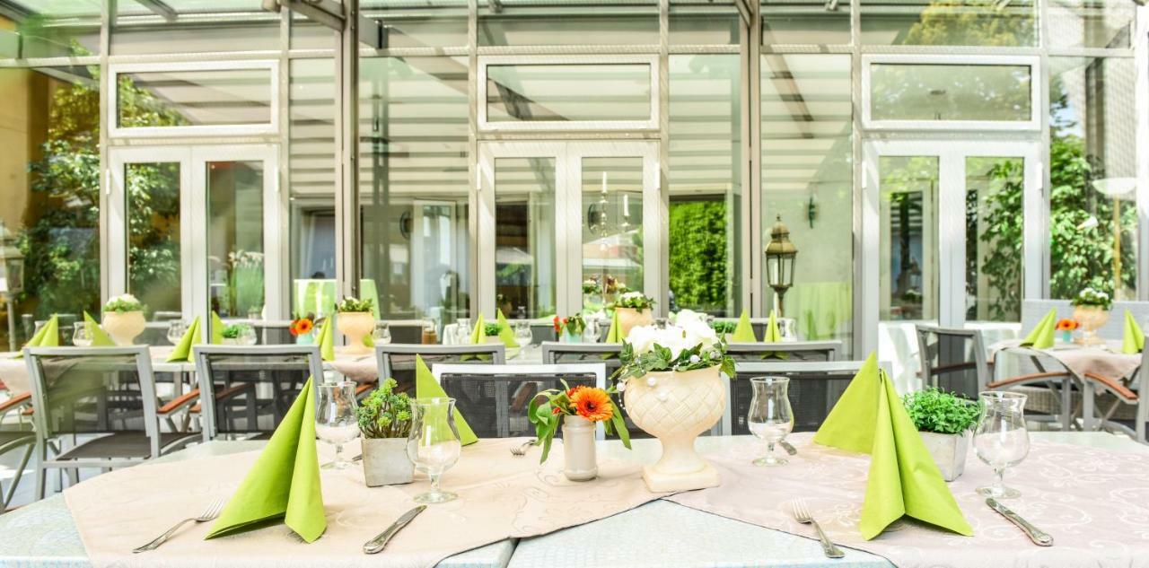 Hotel Fuchsen Кирххайм унтер Тек Екстериор снимка