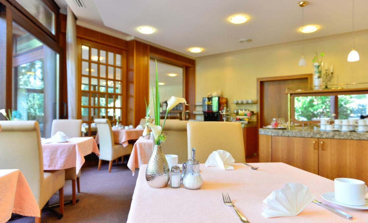 Hotel Fuchsen Кирххайм унтер Тек Екстериор снимка