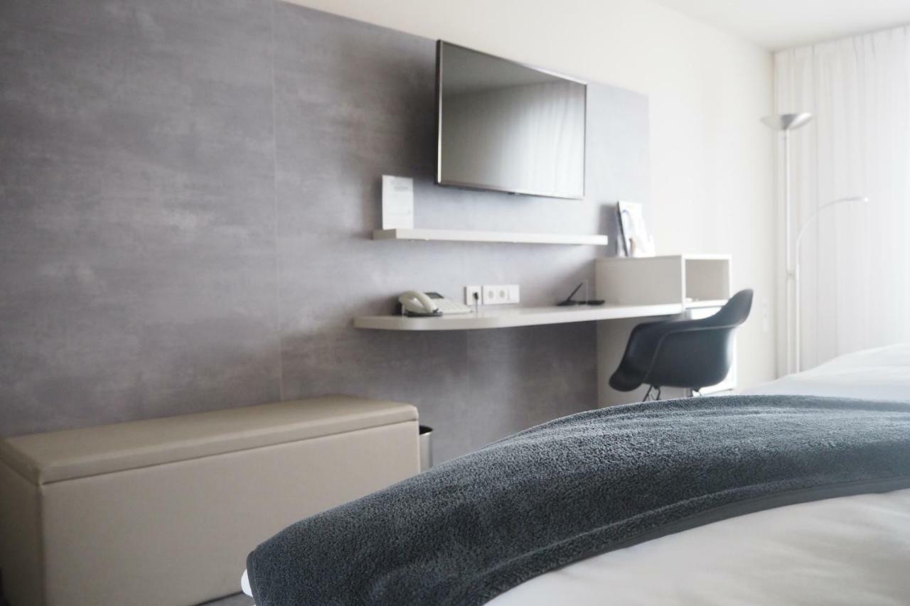 Hotel Fuchsen Кирххайм унтер Тек Екстериор снимка